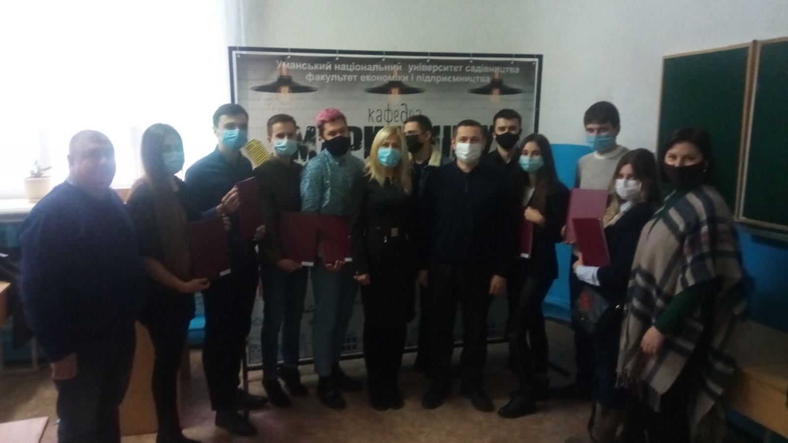 Вітаємо магістрів маркетингу з успішним захистом кваліфікаційних робіт!